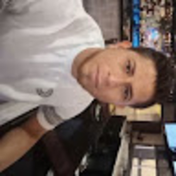 Meet your Posher, Alejandro - Picture 1 of 1